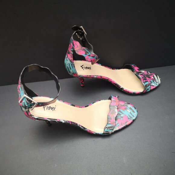 Fioni Ladies Size 8 Pink Blue Black & Grey Faux Leather Sandals - Picture 2 of 9